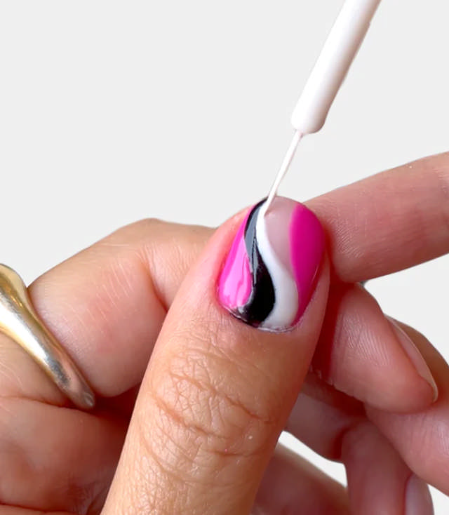 Le Mini Macaron Le Gel Liner Milkshake, 6 ml.